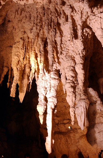 stalactites2.JPG -                                